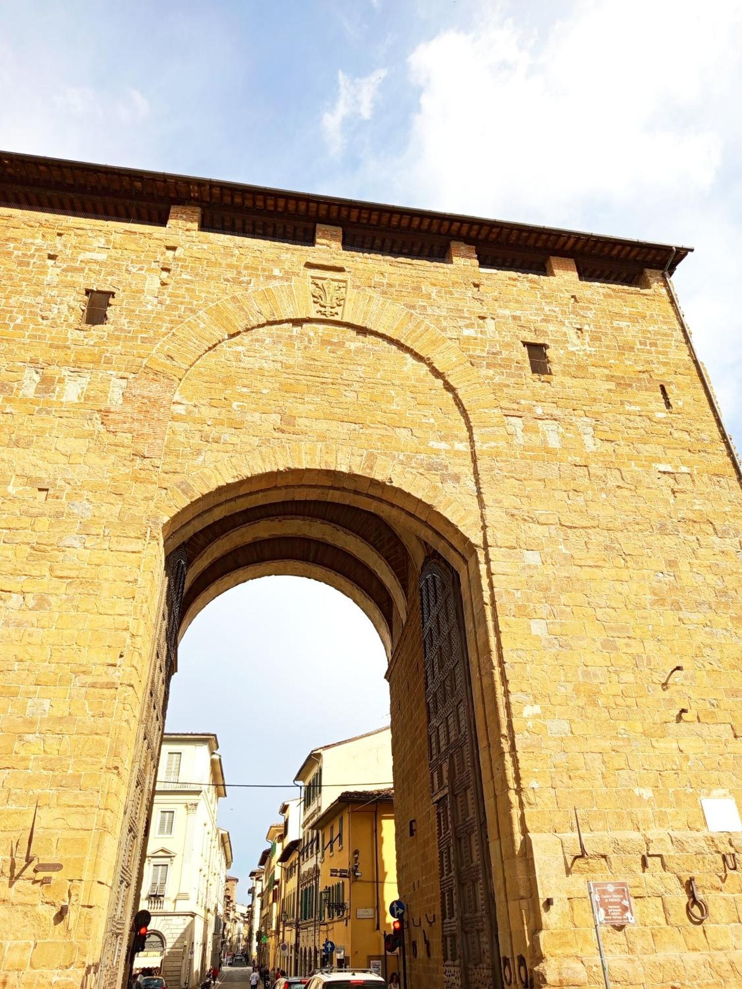 Apartamento House Nubia, San Frediano, Near Ponte Vecchio, With Free Private Parking Lot *