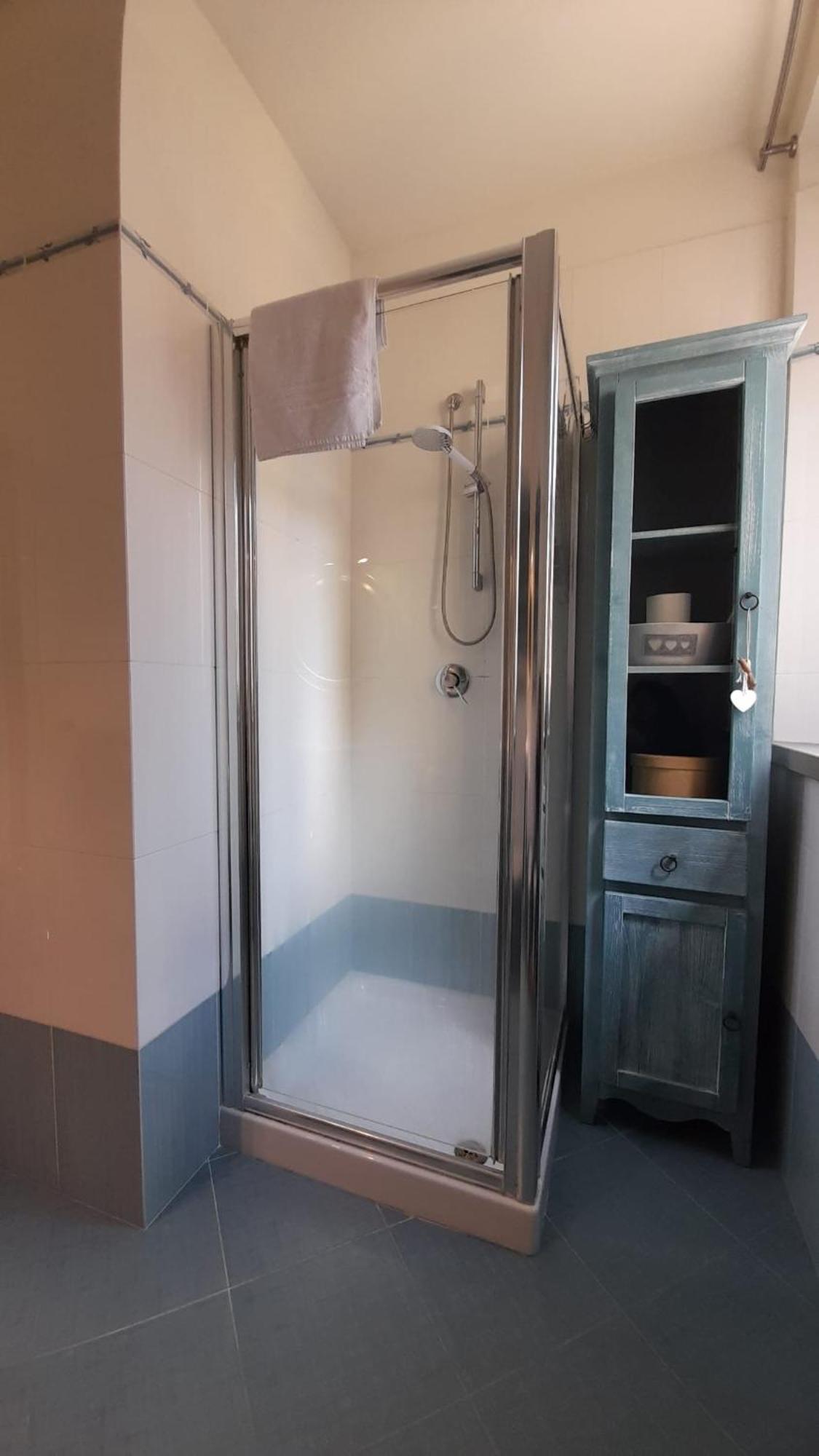 Apartment House Nubia, San Frediano, Near Ponte Vecchio, With Free Private Parking Lot