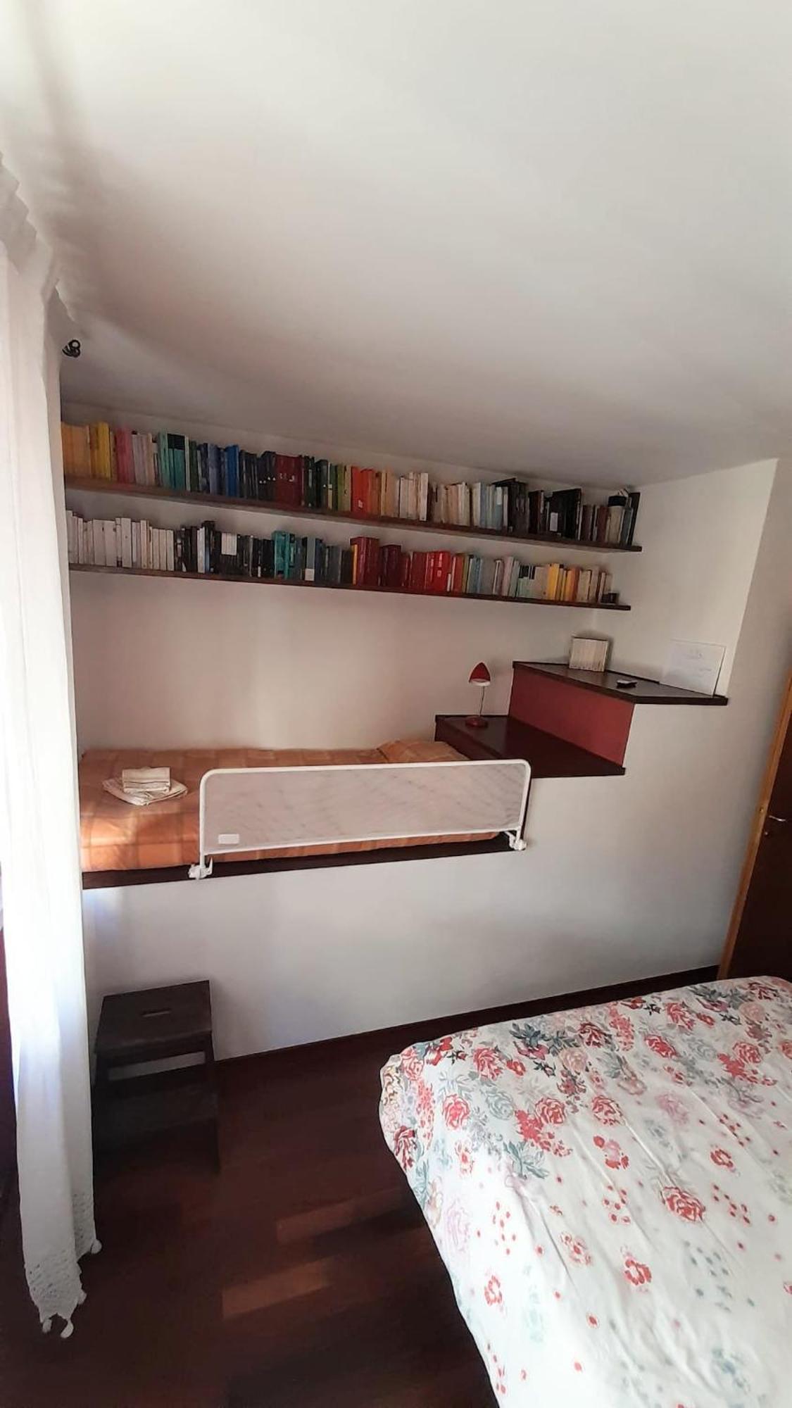 House Nubia, San Frediano, Near Ponte Vecchio, With Free Private Parking Lot Apartment Florence
