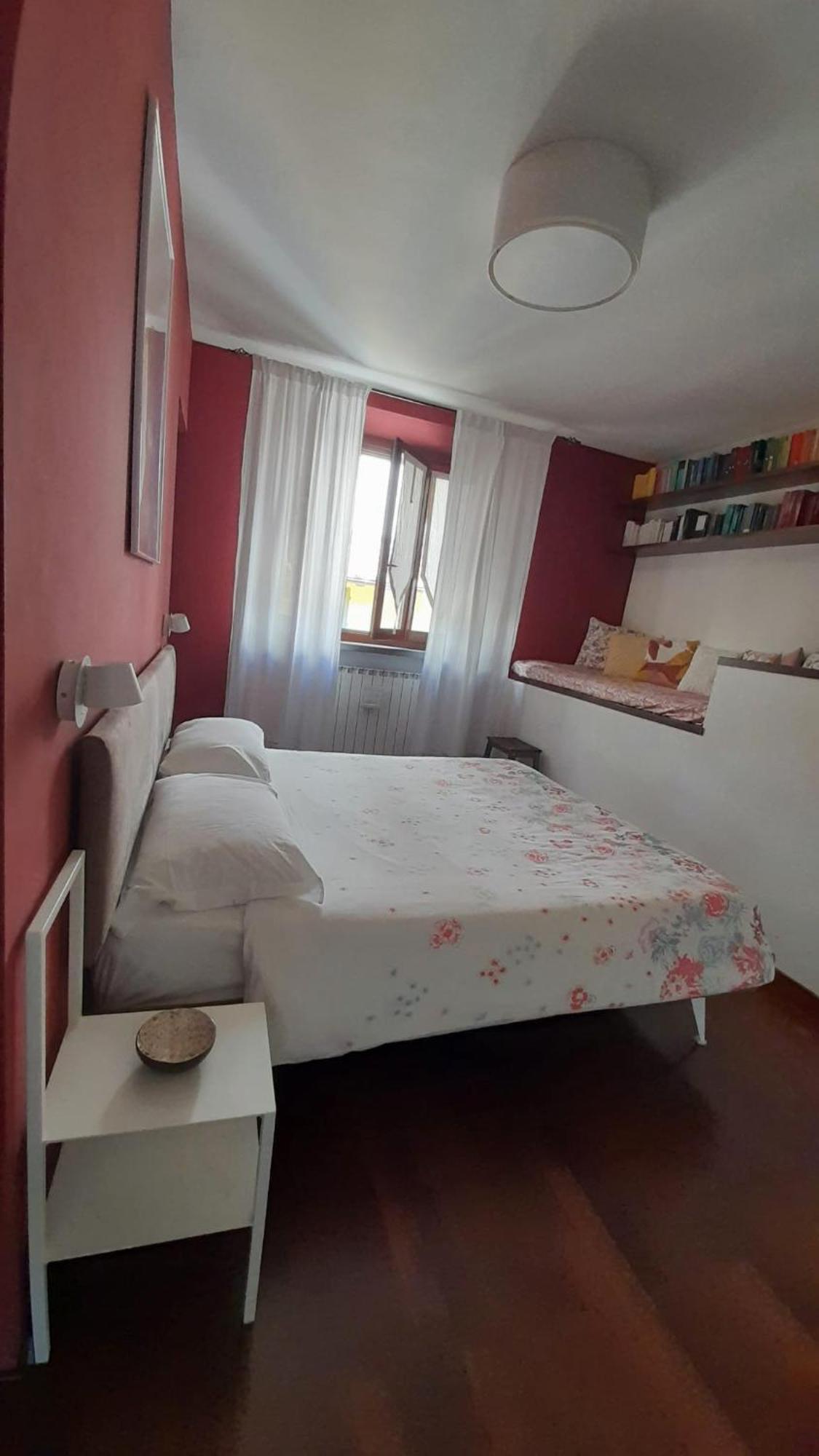 House Nubia, San Frediano, Near Ponte Vecchio, With Free Private Parking Lot Florence